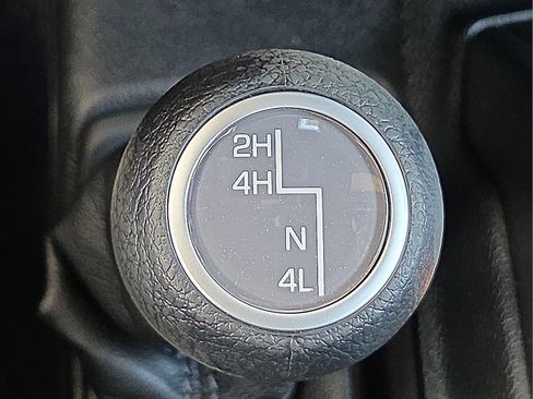 New 2025 Jeep Gladiator Mojave w/ Steel Bumper Group image 18