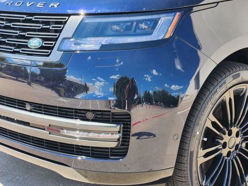 New 2026 Land Rover Range Rover Long Wheelbase SE image 5