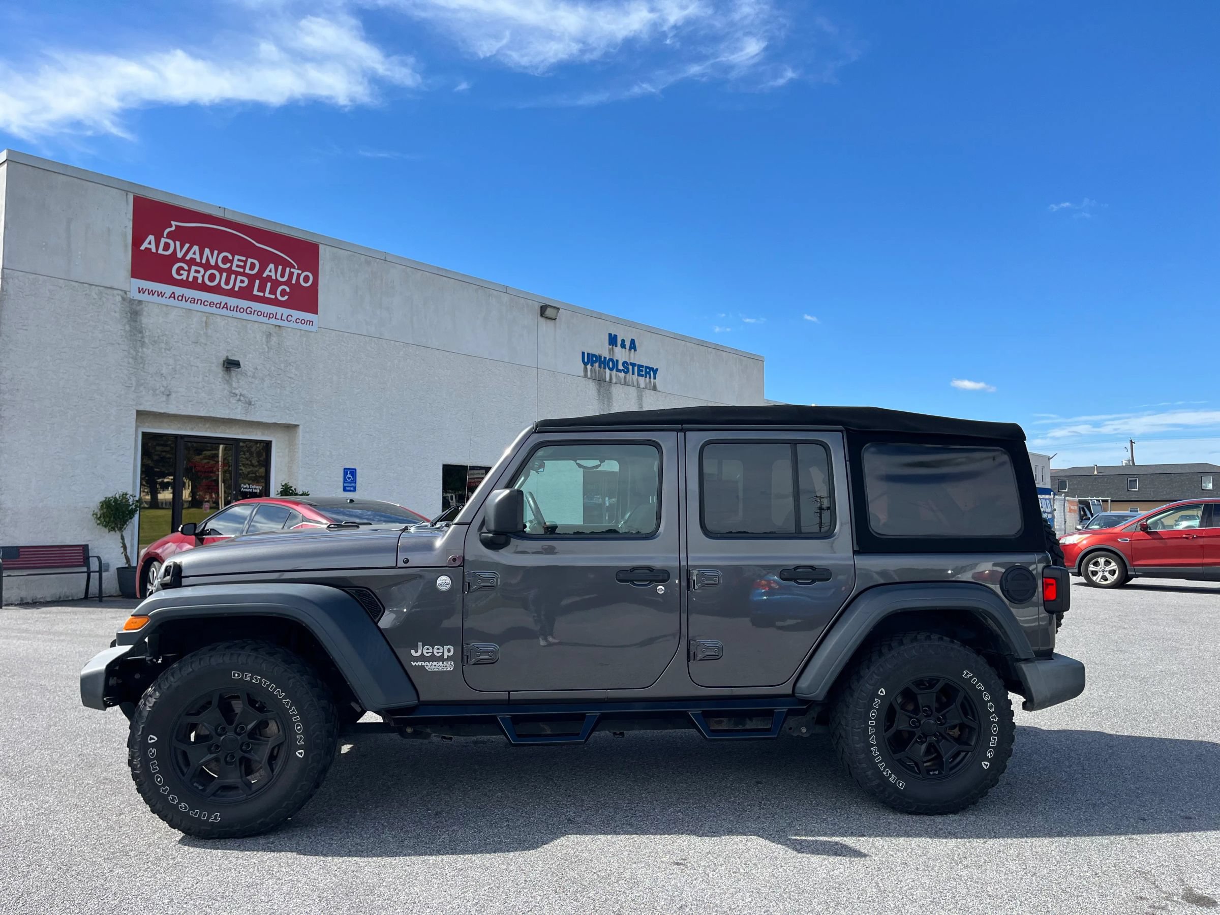 Used 2018 Jeep Wrangler Unlimited Sport S AWD/4WD image 2