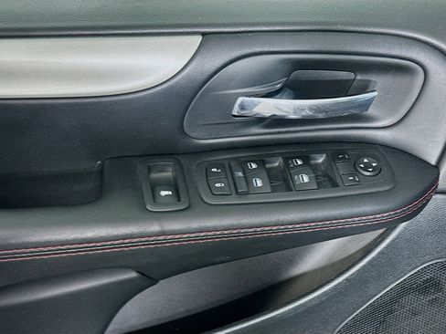 Used 2019 Dodge Grand Caravan GT image 15