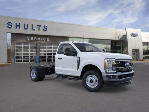 New 2026 Ford F350 XL w/ XL Chrome Package image 7