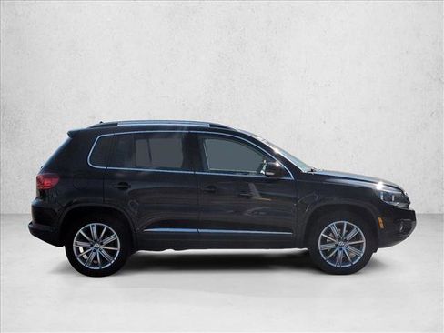 Used 2013 Volkswagen Tiguan SE image 4