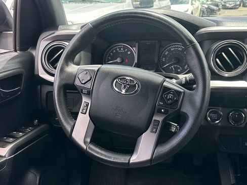 Used 2023 Toyota Tacoma TRD Off-Road AWD/4WD image 18