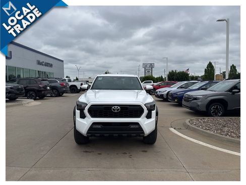 Used 2024 Toyota Tacoma TRD Off-Road w/ TRD Off Road Upgrade Package AWD/4WD image 2