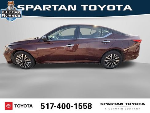 Used 2024 Nissan Altima 2.5 SV FWD image 3