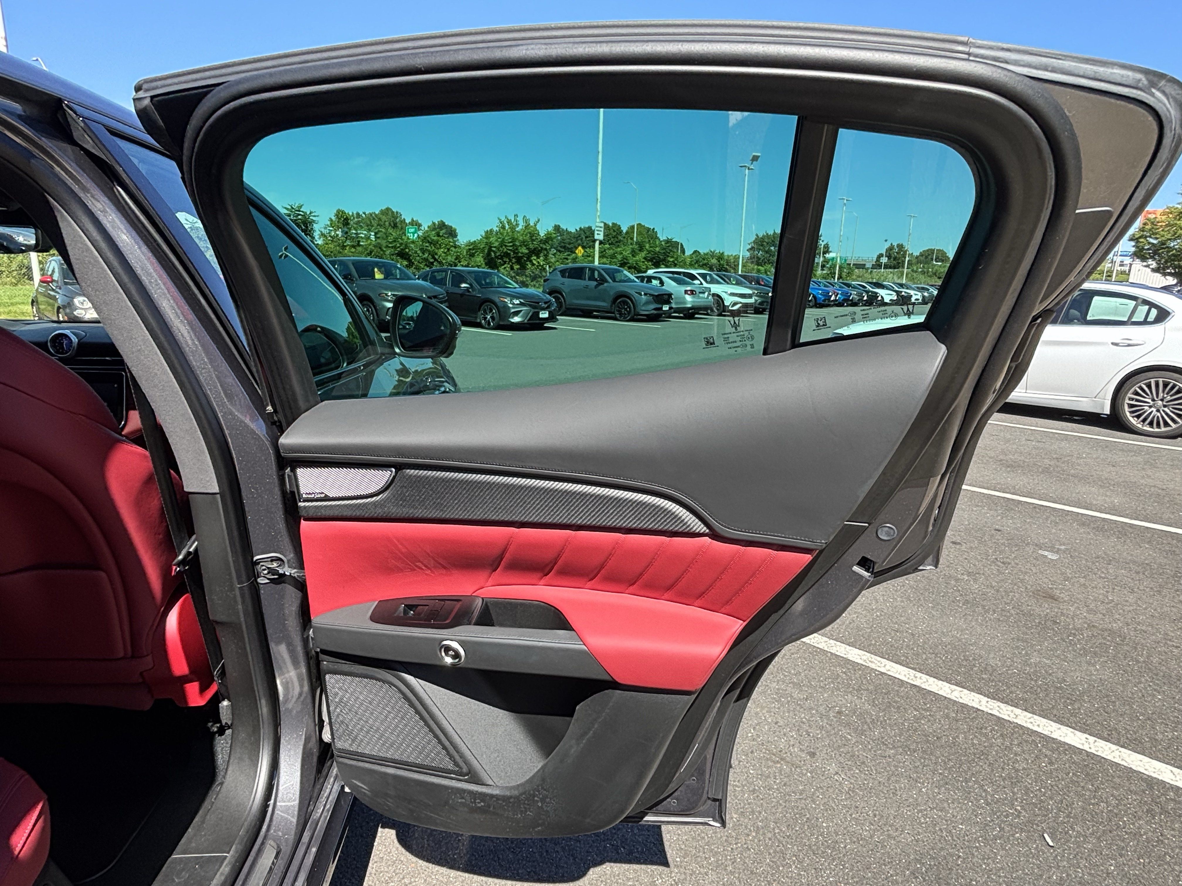 Used 2023 Maserati Grecale Folgore AWD/4WD image 48
