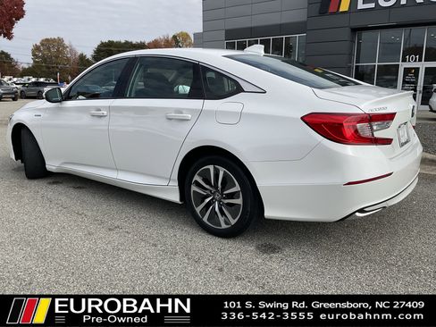 Used 2021 Honda Accord image 3