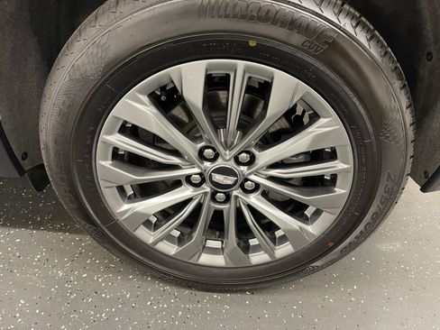 Used 2025 Cadillac XT4 Premium Luxury image 20