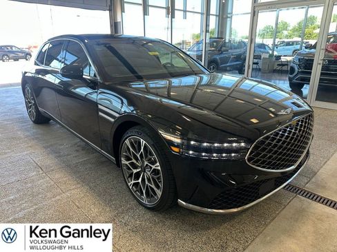 Used 2024 Genesis G90 3.5T AWD/4WD image 3