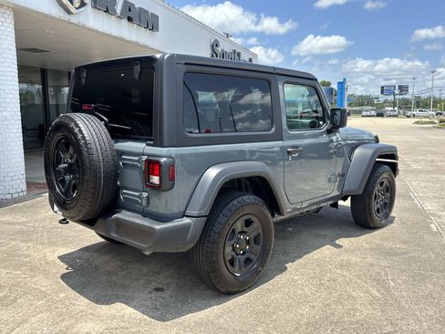 Used 2025 Jeep Wrangler Sport AWD/4WD image 7