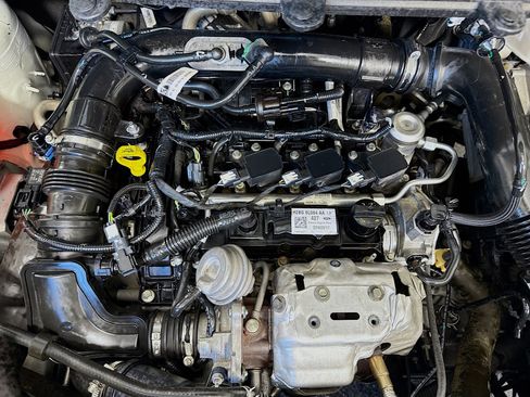 Used 2021 Ford EcoSport S image 38