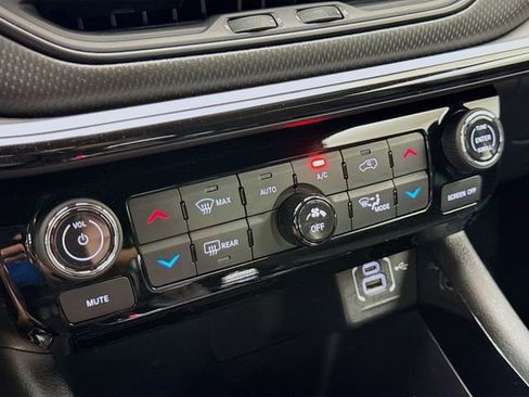 Used 2024 Jeep Compass Trailhawk image 15