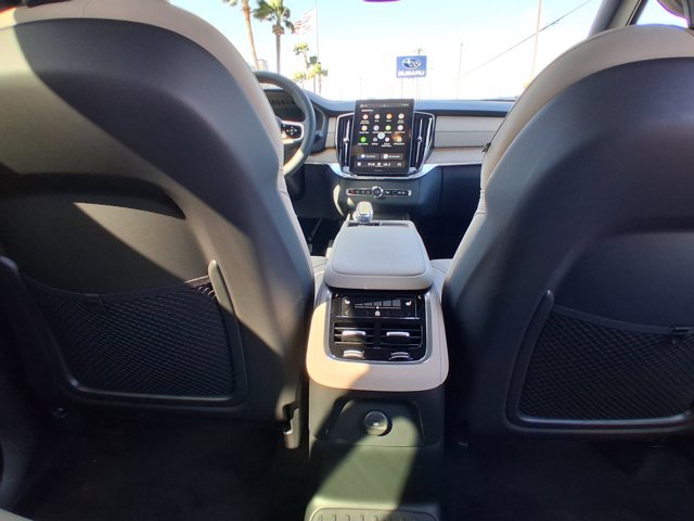 New 2026 Volvo XC90 T8 Plus w/ Protection Package Premier AWD/4WD image 13
