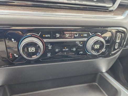 Used 2023 Chevrolet Silverado 1500 LT Trail Boss w/ LT Trail Boss Premium Package image 49