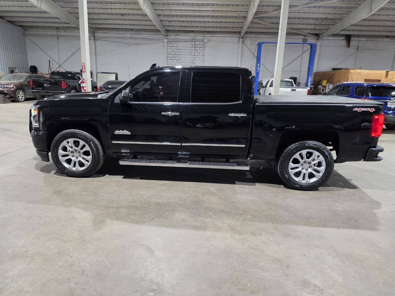 Used 2017 Chevrolet Silverado 1500 High Country AWD/4WD image 6
