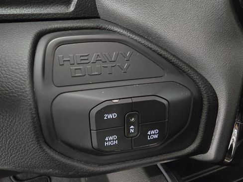 Used 2025 RAM 3500 Laramie AWD/4WD image 29