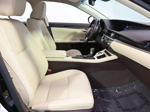 Used 2017 Lexus ES 350 w/ Premium Package FWD image 16