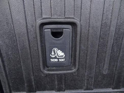 Used 2023 Toyota Highlander LE image 25