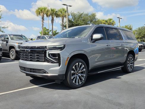 New 2026 Chevrolet Suburban High Country w/ Sun And Tow Package AWD/4WD image 2