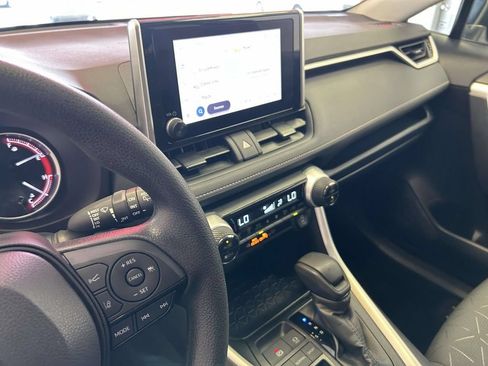 Used 2024 Toyota RAV4 XLE FWD image 20