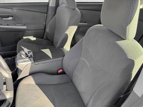 Used 2014 Toyota Prius V Two FWD image 7