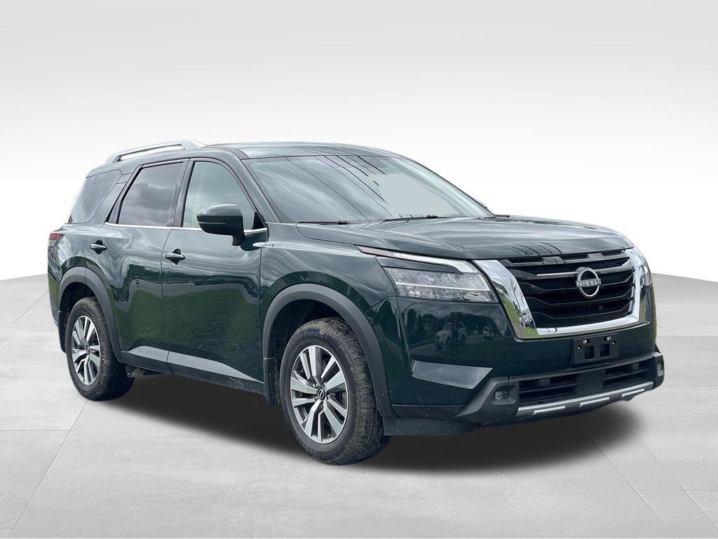 Certified 2025 Nissan Pathfinder SL AWD/4WD image 3