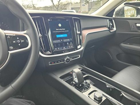Certified 2025 Volvo V60 B5 Cross Country Plus image 28