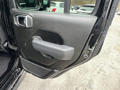 Used 2025 Jeep Wrangler Unlimited Rubicon 4xe w/ Convenience Group image 20