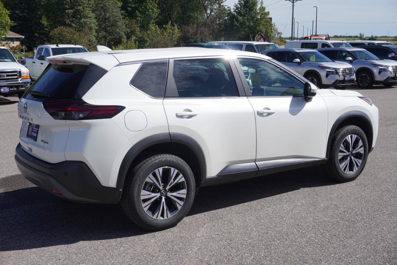 Used 2023 Nissan Rogue SV AWD/4WD image 5