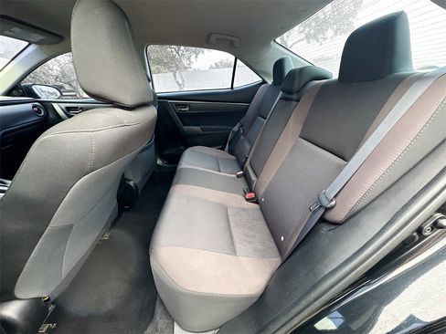 Used 2017 Toyota Corolla LE image 23