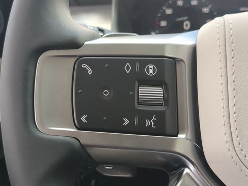 New 2026 Land Rover Discovery Limited Edition AWD/4WD image 26