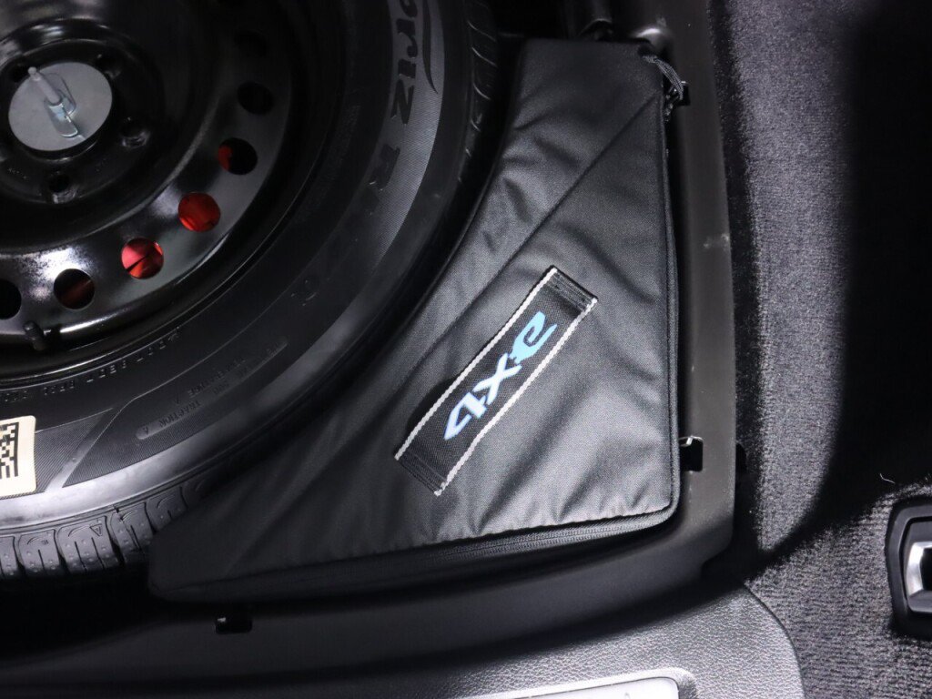 Used 2023 Jeep Grand Cherokee Summit AWD/4WD image 45