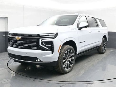 New 2026 Chevrolet Suburban High Country image 10