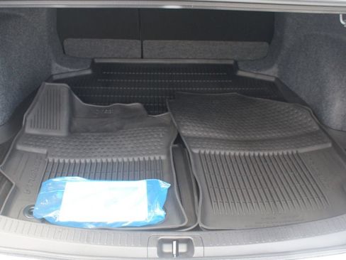 Used 2026 Toyota Corolla LE FWD image 15