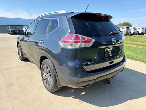 Used 2016 Nissan Rogue SL w/ SL Premium Package AWD/4WD image 4