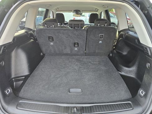 Used 2023 Jeep Grand Cherokee Laredo image 26