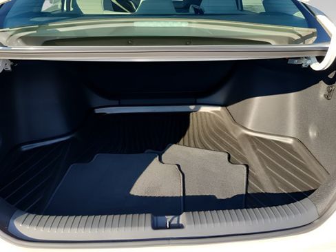 Certified 2024 Honda Accord LX image 13