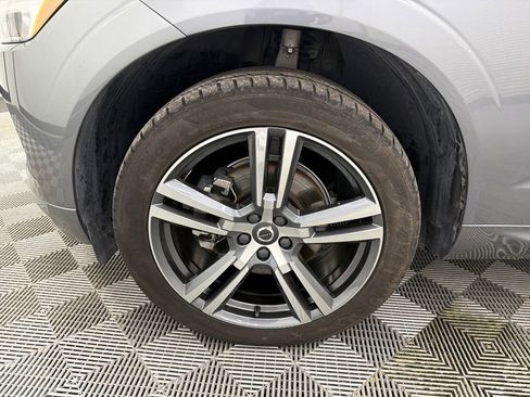 Used 2021 Volvo XC60 T5 Momentum w/ Protection Package Premier image 13