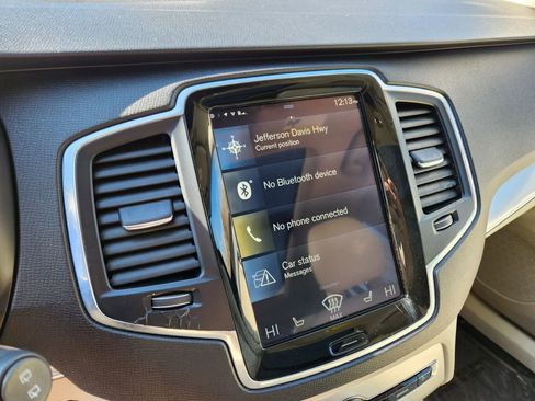 Used 2017 Volvo XC90 T5 Momentum w/ Vision Package image 27