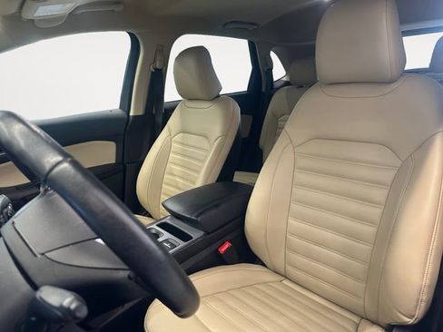 Used 2021 Ford Edge SEL w/ Convenience Package AWD/4WD image 9