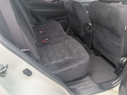 Used 2016 Nissan Rogue SV w/ SV Premium Package image 5