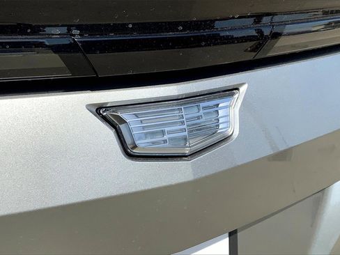 New 2025 Cadillac Lyriq Luxury image 29