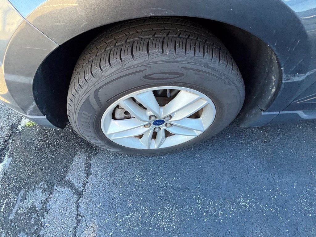 Used 2018 Ford Edge SEL w/ Equipment Group 201A AWD/4WD image 4