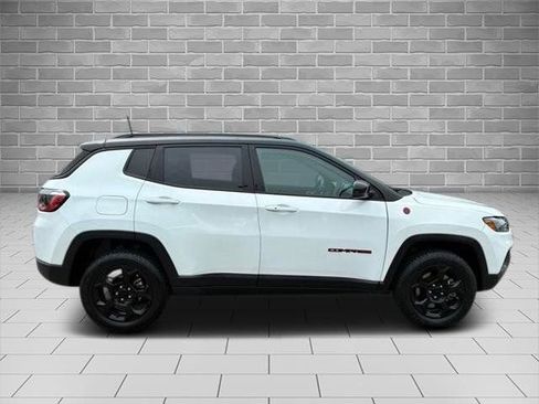 Used 2023 Jeep Compass Trailhawk AWD/4WD image 2