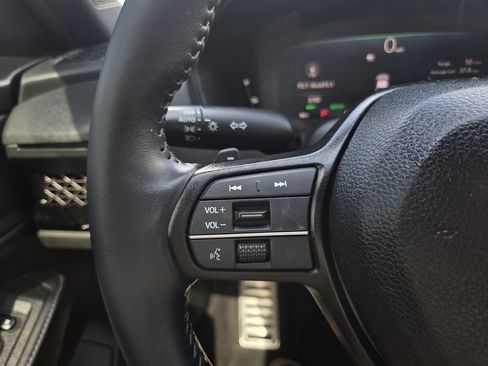 Used 2025 Honda Accord Sport image 25