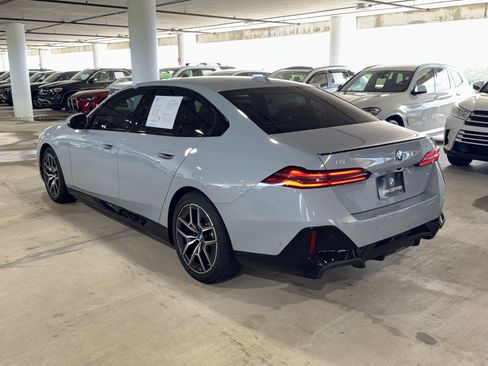 Used 2025 BMW i5 xDrive40 w/ M Sport Package AWD/4WD image 6