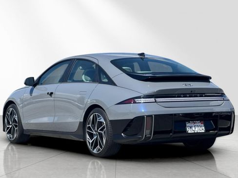 Used 2024 Hyundai Ioniq 6 SEL RWD image 6