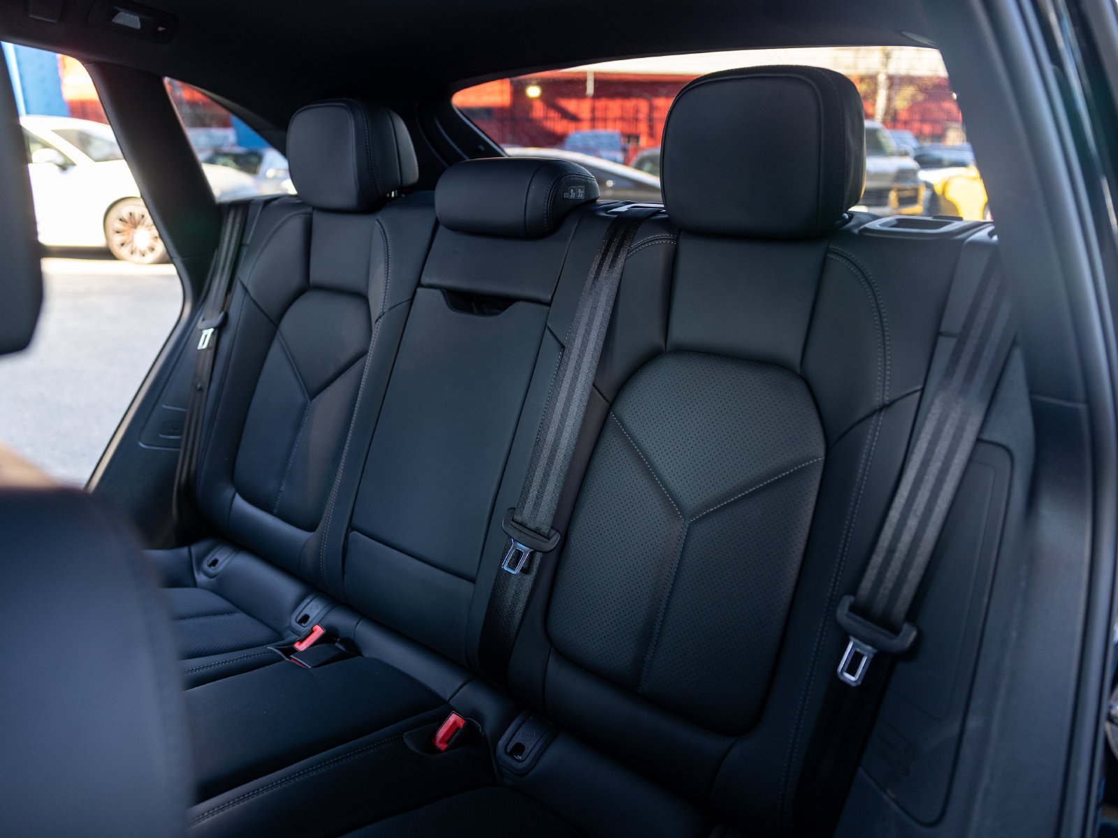 Certified 2023 Porsche Macan S AWD/4WD image 50