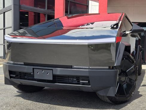 Used 2024 Tesla Cybertruck AWD Crew Cab image 1