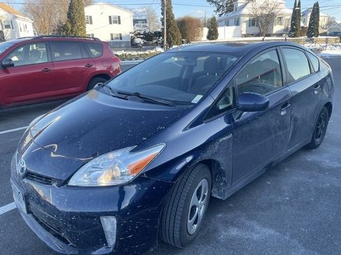 Used 2012 Toyota Prius Two image 3
